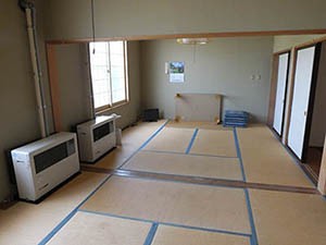 こちらは休養室となっております。   温泉に入った後に、ゆっくりくつろぎたい方はこちらをご利用ください。  また、こちらの部屋で宿泊もできます。